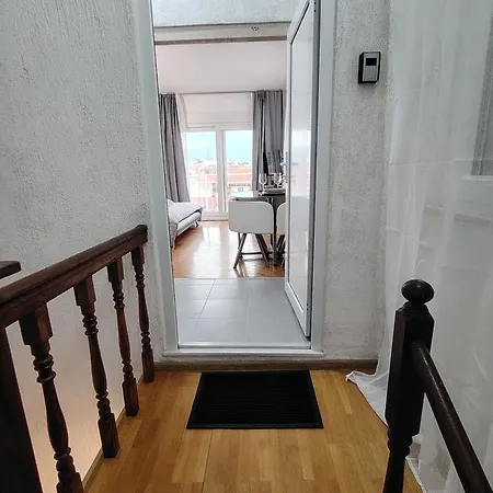 Old Varos Amazing View شقة