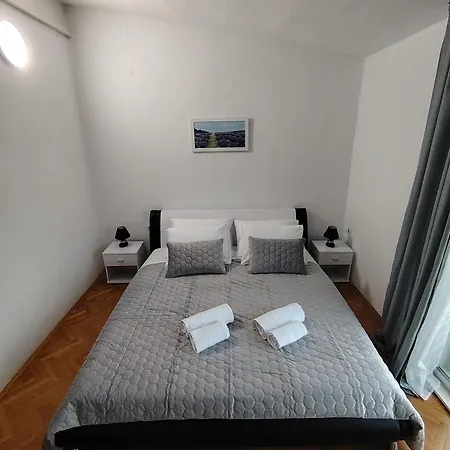 Old Varos Amazing View شقة *