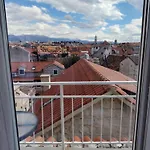 Old Varos Amazing View Split
