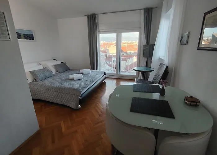 Apartman Old Varos Amazing View *