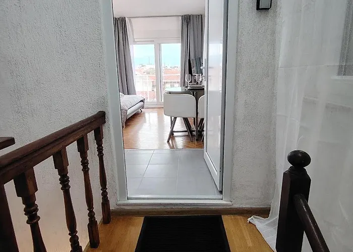 Old Varos Amazing View Apartament