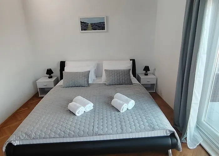 Old Varos Amazing View Split